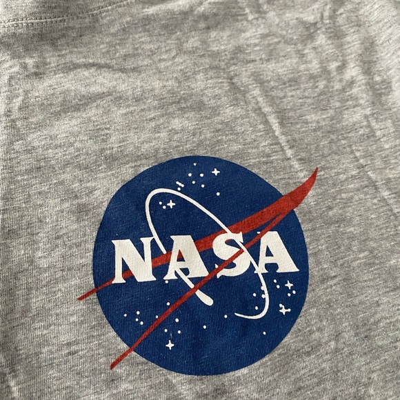H&M Heather Gray NASA T-Shirt - Picture 2 of 4